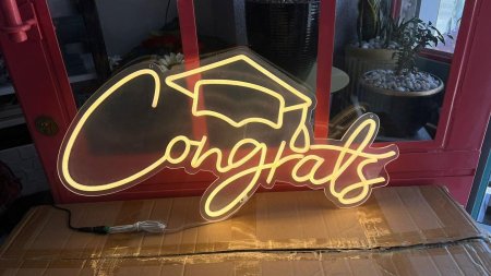 كلمة مضيئة - Congrats - مع محول ( عرض 70 سم - ارتفاع 40 سم )